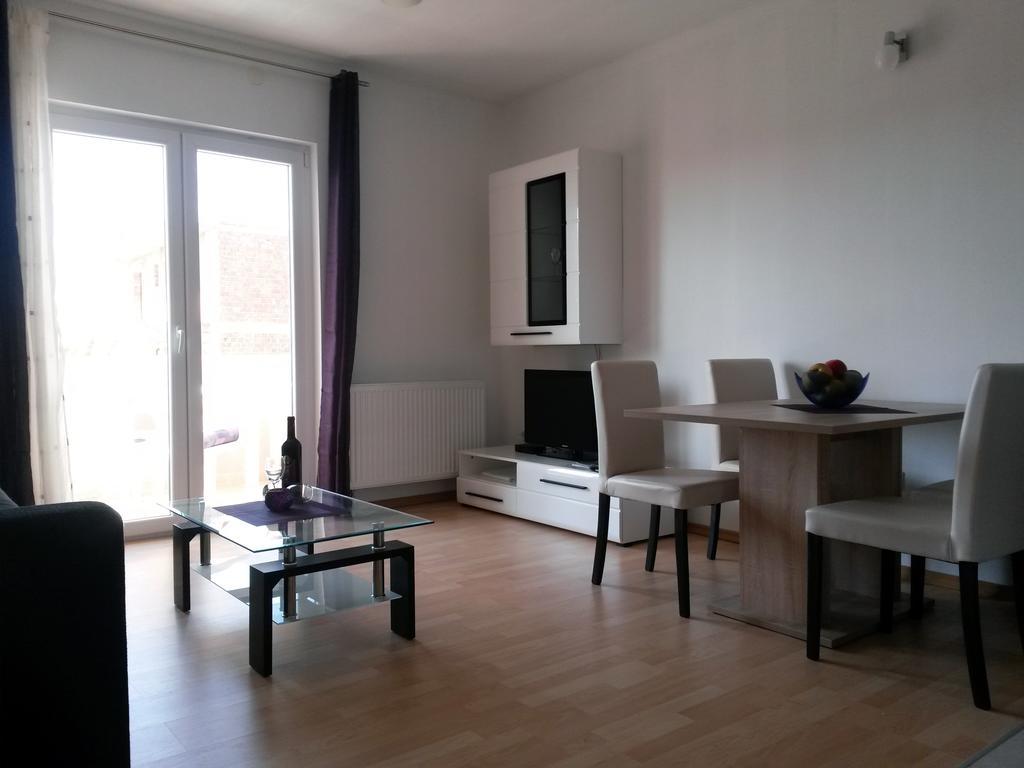 Apartments Josipa & Niki Vodice Rom bilde